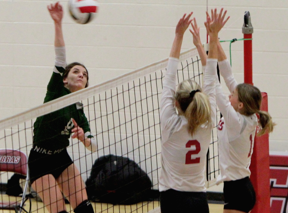 GALLERY Cochrane High teams in contention for volleyball zone titles